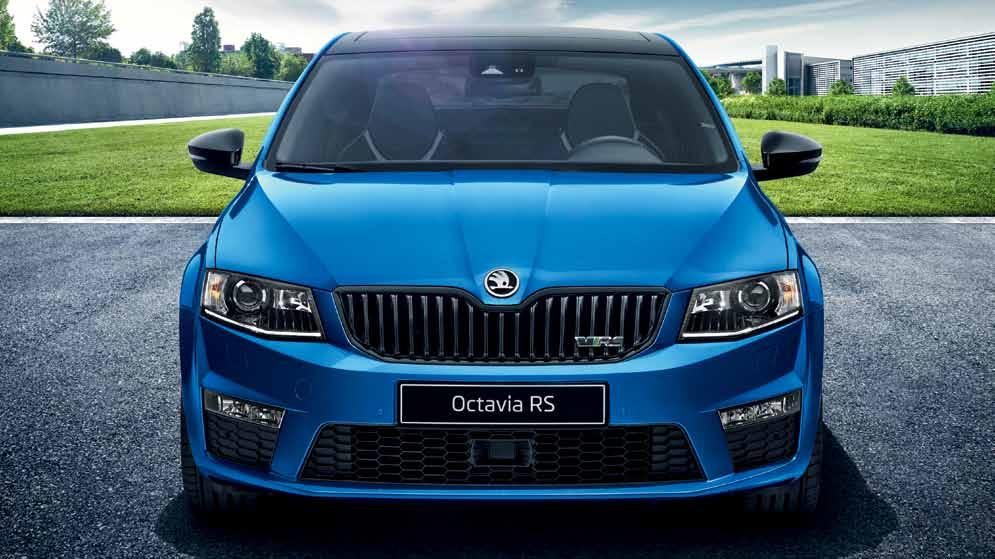 ŠKODA Octavia RS spája zážitok z dynamickej jazdy so všetkými charakteristikami praktického rodinného vozidla.