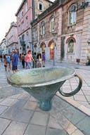 5 4 6 7 8 9 11 12 10 Splitská část Dalmácie sdílela dějinný osud s ostatními dalmatskými kraji, ale pro svoji centrální polohu a chráněnost rozlehlým zázemím,