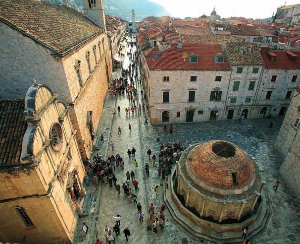 Organizačně patří do Dubrovnicko-neretvanské župy, která se skoro celá rozkládá podél pobřeží.