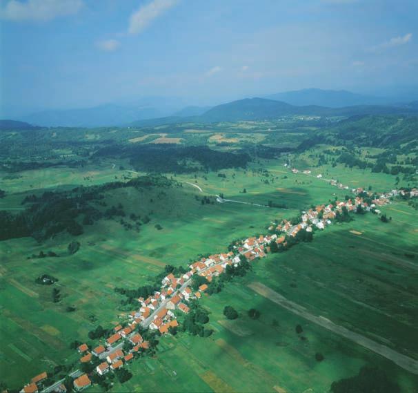 42 46 mezi Itálii a tehdejší Jugoslávii. Nejmonumentálnější stavby Rijeky pocházejí z druhé poloviny 19. století. Rijeka se stala hlavním přístavem maďarské části Rakousko-Uherska.
