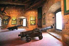 Do Licko-senjské župy patří největší část historického kraje Lika v horské části Chorvatska, k němuž