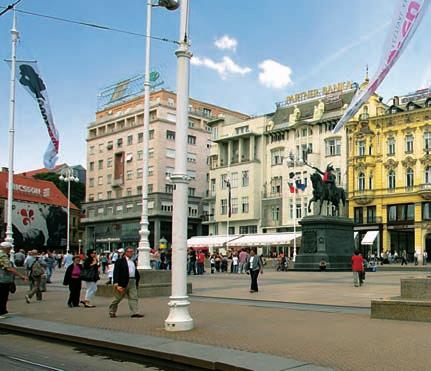4 5 6 7 11 12 13 Množství zeleně a parků v centru působí na návštěvníky města příjemným dojmem. Oblíbená je zejména tzv.