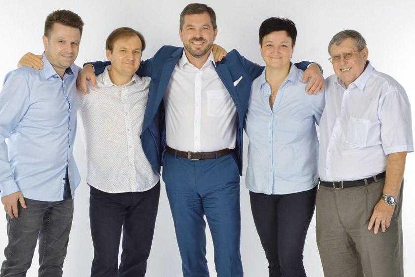 Slibujeme Vám, že naše Žabiny budeme řídit uvážlivě, zodpovědně a nejlépe, jak umíme. Přejeme Vám ve volbách šťastnou ruku. Mgr. Filip Leder Jak volit?
