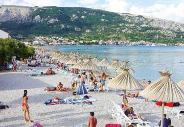 Možný pobyt se psem (za poplatek 10 EUR/den). Možnost dokoupení stravy v hotelu Corinthia (snídaně 10 EUR, večeře 15 EUR/os.). Wifi a klimatizace zdarma. Objekt: 4 os. č. 10220 Mezonet (53 m 2 ). I.