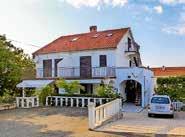 ostrov KRK - NJIVICE Další apartmány z letoviska Njivice naleznete na straně 116.