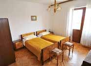 Balkón s krásným výhledem na moře. Objekt: Studio 4 os. č. 17896 50 m 2. Studio s manželským lůžkem, třetím pevným lůžkem a rozkládací pohovkou (možnost další přistýlky).