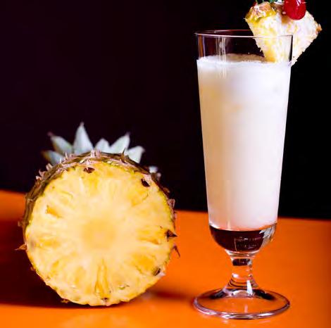 ODPOLEDNÍ COFFEE BREAKS KOKOS A ANANAS Káva a čaj Kokosové makrónky Piňa Colada jogurt s kousky ananasu