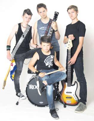 PODBRDSKÉ NOINY 10 publicistika STRANA 3 Kapela mladých Rocksana předkapelou Chinaski Stoupáme výš, ke hvězdám blíž, jen nepřestávej, všechno smíš an Slepička, Petr Komínek, Luboš Cipra a Adam J