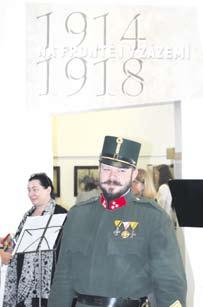 Protože první koncert přinesl úspěch, začali se ve zkušebně, kde je moc věcí a málo místa scházet pravidelně, nejméně jednou týdně, což dodržují dodnes.