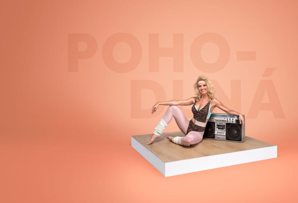 03 POHODLNÁ TAK POHODLNÁ, ŽE NEBUDETE MÍT SLOV Přiveďte svůj domov k životu s lidmi a hudbou a zjistěte, co znamená skutečně pohodlná podlaha.