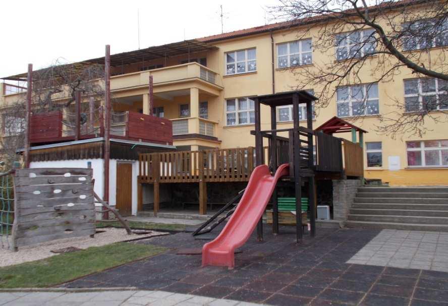Mateřská škola Podsaďáček v Praze 12 Kontaktní údaje: Adresa: Pod Sady 170/2 14300 Praha 4 - Modřany Tel. č.: 241773169 Email: mspodsady@seznam.cz Web: http://mspodsady.webnode.cz/ Ředitelka: Mgr.