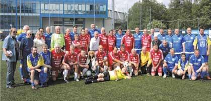 Amfora kopala za hospic Exhibiční zápas hraný na umělém trávníku stadionu Slovanu Liberec U Nisy svedl
