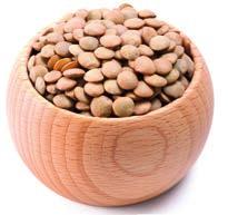 Hrách v prodeji je hlavně zelený hrášek nebo žlutý hrách. Z minerální látek obsahuje hlavně draslík a fosfor. Hrášek navíc vitamín B1 a kyselinu listovou. Fazole je třeba vždy tepelně upravit.