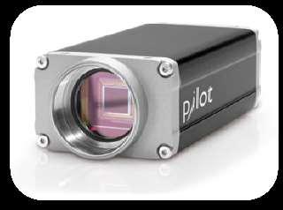 Oddělení robotických soustav a mechatronických systémů Monochromatická (2D) kamera BASLER PILOT VGA pia640-210gm Barevná (2D) kamera BASLER