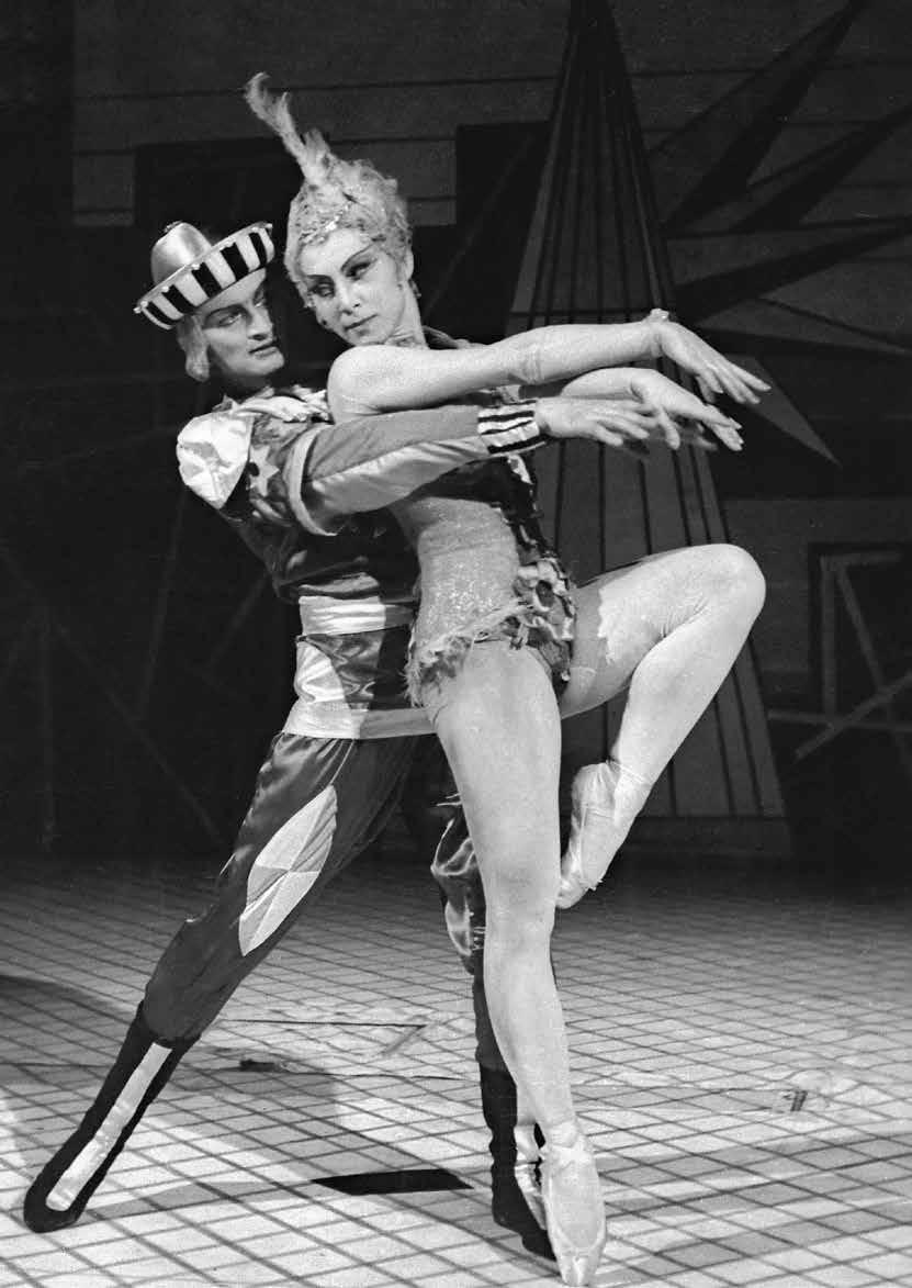 Po několika letech působení v Brně přijala roku 1952 nabídku na post sólové tanečnice v Baletu Národního divadla OLGA SKÁLOVÁ.
