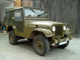 JEEP WILLYS M38A1 plachta/střecha na jeep Willys M38A1 (MD) sedačky na jeep Willys M38A1