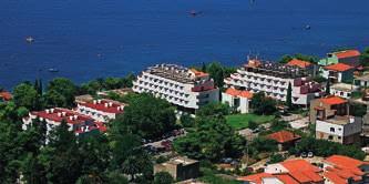 chorvatsko / Makarská riviéra Gradac / chorvatsko Vila DALMACIJA Privátní pokoje No NAME Termíny: ST 2+1 ST 2+1 AP ST 3+1 balkon terasa 08.06. 15.06. 8.590 10.990 9.790 12.290 15.06. 22.06. 8.590 10.990 9.790 12.290 22.