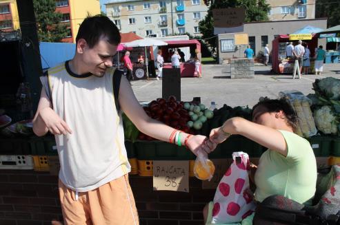 Cíle spolku MIKASA jsou v následujícím období tyto: zajistit provoz sociálních služeb MIKASA denní stacionář a Sociální rehabilitace MIKASA; úspěšně zrealizovat projekt ESF Aktivizační a motivační