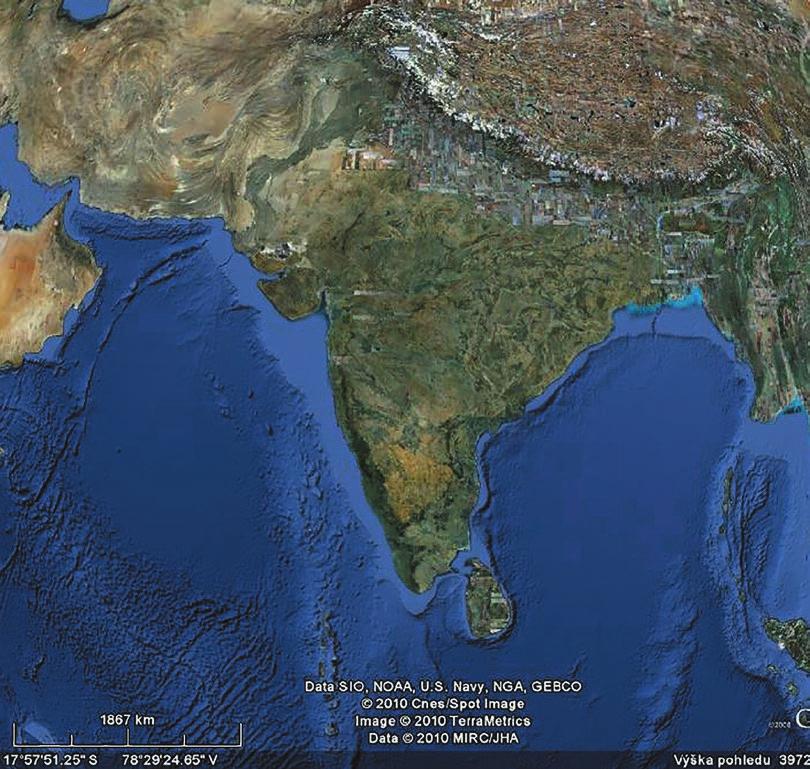 n. m.), umístěný blízko hranic indických států Himachal Pradesh a Jammu Kashmir, který bude součástí celoročního silničního spojení odlehlých oblastí Ladakh na národní dálnici NH 21 mezi Lehem a