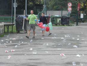 Všichni vystupovali bez nároku na honorář, aby tak naplnili společně s návštěvníky koncertu hlavní cíl pomoct.