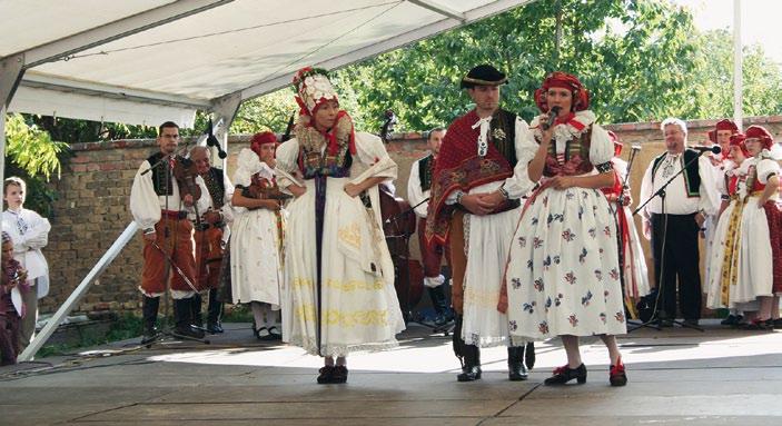 Výstupy projektu byly představeny na folklórních a společenských akcích v Dřevohosticích,