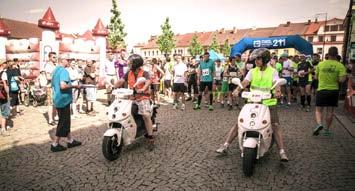 18 E.ON Czech Marketing Běžci na půlmaratonu i v Brandýse makali za e-skútry Vyhledávaný závod na jihu Čech, Mattoni 1/2 Maraton České Budějovice, patřil na vzdálenosti přes 21 kilometrů Keňanům.