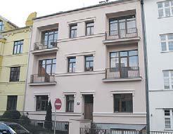 nachází v blízkém okolí Volný k nastěhování ihned Cena 680 000 Kč RK ( 800 100 446 Byt DB/OV 1+1, ul Staňkova, 66 m2, balkon, výhled do zahrady, kompl rek Cena 1,9 mil ( 721 193 613 Byt OV 1+1 v