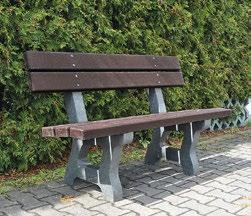 Naše praktické plastové lavičky z materiálu Traplast jsou dodávány jako stavebnice, a to včetně spojovacího materiálu. Smontovat je zvládne snadno každý.