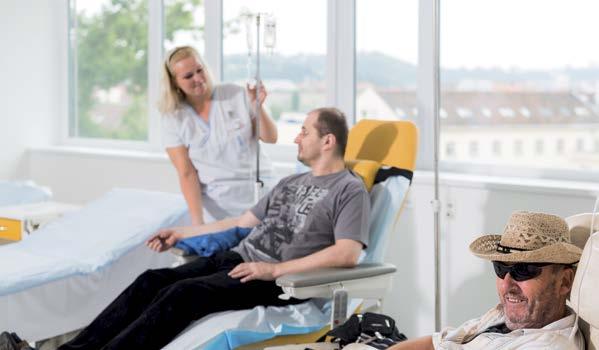 OŠETŘOVATELSKÉ PÉČE PŘIJME DO HLAVNÍHO PRACOVNÍHO POMĚRU: