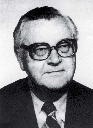 spolupráce v dobách totality po r. 1948. Jedná se o doc. MUDr. Viléma Huleho, CSc. a prof. MUDr. Mikuláše Hrubišku, DrSc. Oba se narodili ještě za Rakouska-Uherska. Doc. V. Hule 19. 1. 1916 v maďarském Szatmarnémeti, prof.