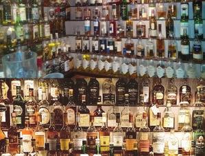 whisk(e)y. To vše stačilo k tomu, když už mě osud do těchto končin zavál, abych Karlsberger navštívil. k mému údivu slečna za pultem. Nikdo by tu nečekal takový bar! V tom jí dávám za pravdu.