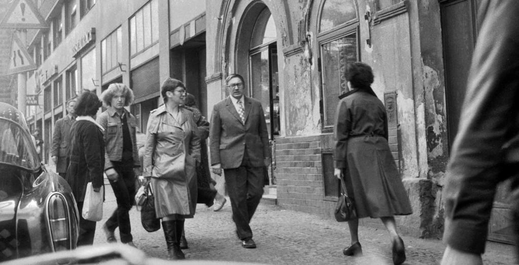 V roce 1971 odsouzen k devíti měsícům odnětí svobody za rozšiřování protivolebních letáků. Za normalizace donucen odejít ze zaměstnání, pracoval jako noční vrátný, topič a skladník. Organizoval tzv.