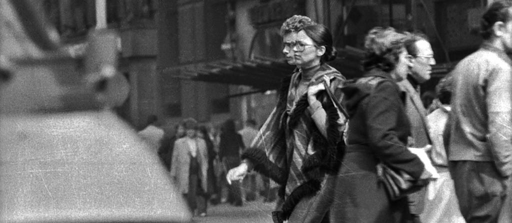 Mar ta Kubišová (1. 11. 1942) mluvčí od 21. 9. 1977 do 6. 11. 1978 Marta Kubišová, ulice Na Příkopě v Praze, 20. 4.