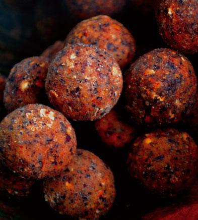 BOILIES DUMBLES novinka BOILIES DUMBLES 15 mm 150 g 89,- 3,50 MARINE JOKER novinka MONSTER GLM novinka SWEET CORN novinka FRANKFURT SAUSAGE novinka R1, R2, TWENTY UP, TOP ENZYM, TOP ENZYM JALAPEÑOS,