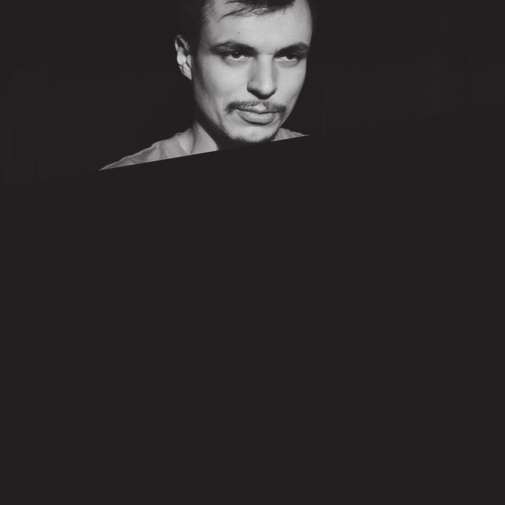 PRO FI DIVADLO 8:00 Dokument Námět, režie, kamera, střih, a zvuk Vystupují Zdeněk