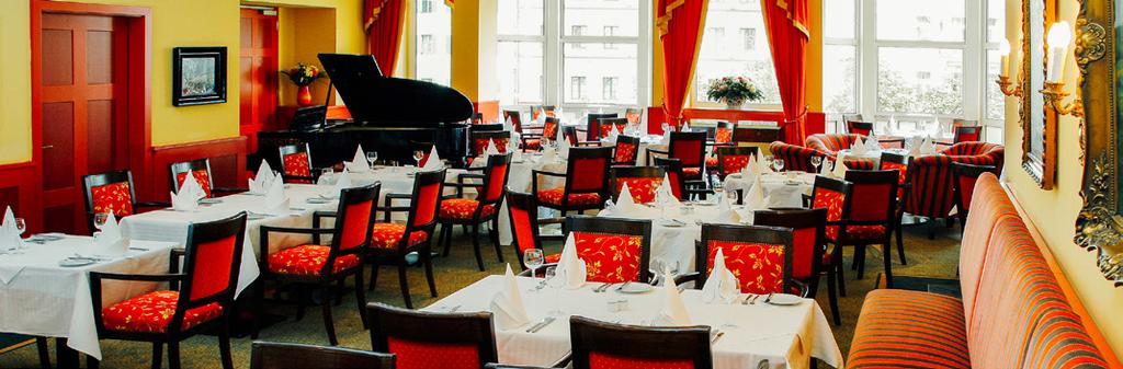 Sleep EAT Spa RESTAURACE DVOŘÁK Šéfkuchař a jeho tým připravují českou kuchyni v moderním stylu.