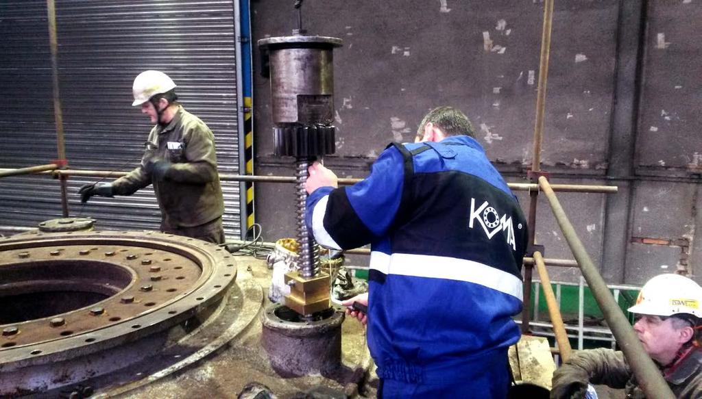 Otočný rozdělovač viz foto na obálce Od roku 2014 realizuje naše firma generální opravy otočných rozdělovačů vsázky do vysokých pecí ArcelorMittal Ostrava.