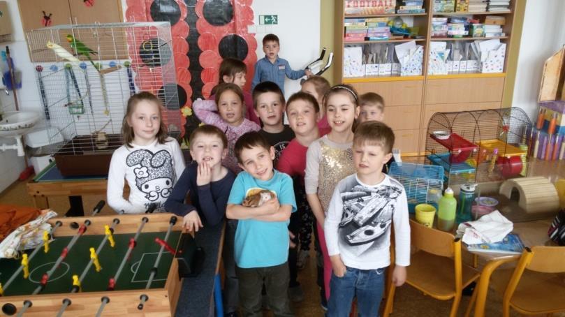 se mladší děti naší mateřské školy ze tříd Motýlci a Včeličky vydaly na výlet do Ostravského Jojo parku. Čekalo nás dopoledne plné zábavy a atrakcí.