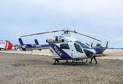 Výcvikové programy pro civilní a vojenské piloty a posádky