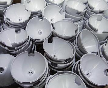 Od začátku své historie se tak společnost profiluje jako výrobce forem pro vstřikování plastů.
