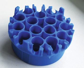 Vstřikovna plastů se specializuje na vstřikování technických plastových dílů do hmotnosti 220 gramů a následnou montáží a kompletací výrobků.