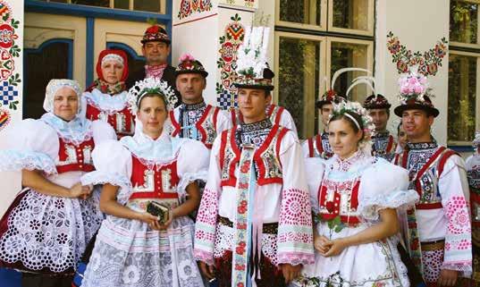 ZAŘAZENO NA POSLEDNÍ CHVÍLI Pozvánka na FF Mistřín 2017 POZVÁNKA Milí přátelé folkloru i vy, kterým truhlice bohatství lidových tradic zůstala doposud uzavřena, dovolte mi několika větami představit