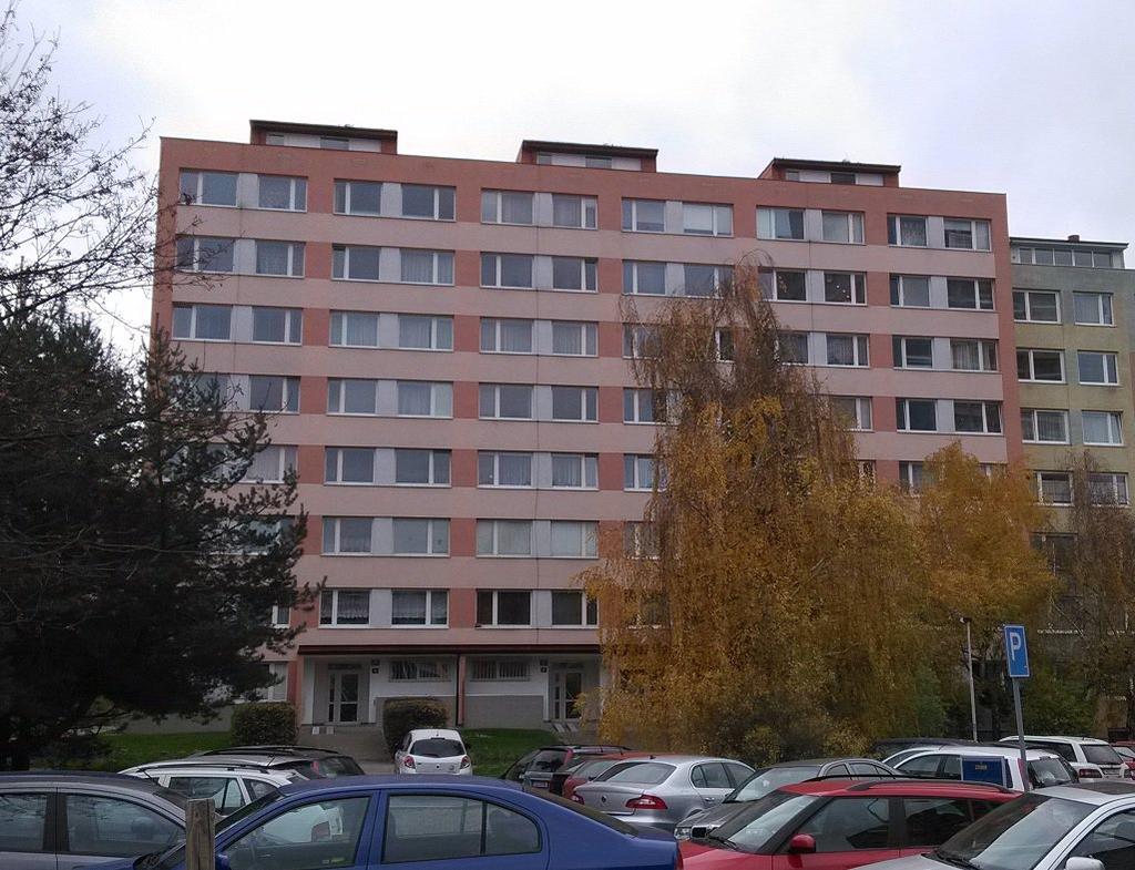 Vratislavská 390392, k.ú. 730556, p.č. 827/95, 827/96,... 18100, Praha 8 Bytový dům 4016.91 0.30 4756.24 50.