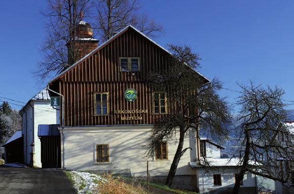 Památník zapadlých vlastenců v Pasekách nad Jizerou Romantický výlet krajem zapadlých vlastenců Památník zapadlých vlastenců kostel sv.