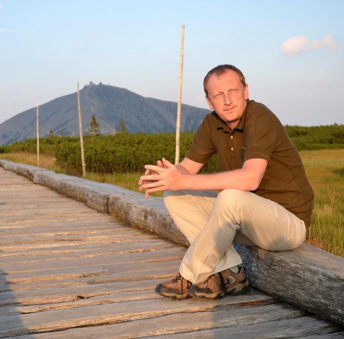 KRNAP KRNAP má nového šéfa. Stal se jím Robin Böhnisch Ministr Brabec jmenoval nového ředitele Správy Krkonošského národního parku, s účinností od 1. ledna 2018 jím bude Robin Böhnisch.