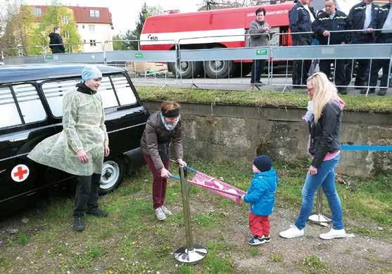 krve, navštívit infekční oddělení, zubní a oční, chirurgii úrazovku,