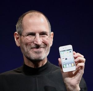 Steve Jobs založil firmu Apple v roce 1976 společně se Stevem Wozniakem.