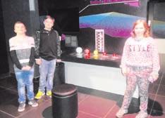 STRANA 2 INFORMACE PODBRDSKÉ NOINY 9 Děti z 2. ZŠ Hořovice si zahrály na redaktory Eliška Šlapáková napsala o přírodovědné exkurzi. pondělí 16. dubna jsme jeli do planetária v Plzni.