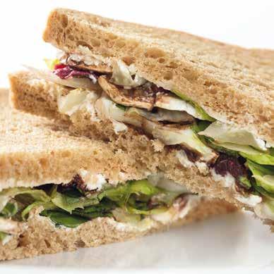 římským salátem, kozím sýrem a brusinkami EN Romaine lettuce, goat cheese & cranberry