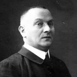 Avizovali jsme v minulém čísle SOBáčka Tvoji novou knihu Na tahu je trpaslík. O čem kniha je? Proč právě trpaslík? Kniha je vlastně o zkušenostech z mé profese.